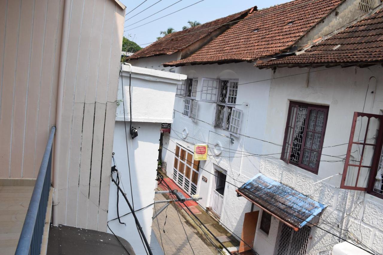 Fort Muziris Kochi Bagian luar foto