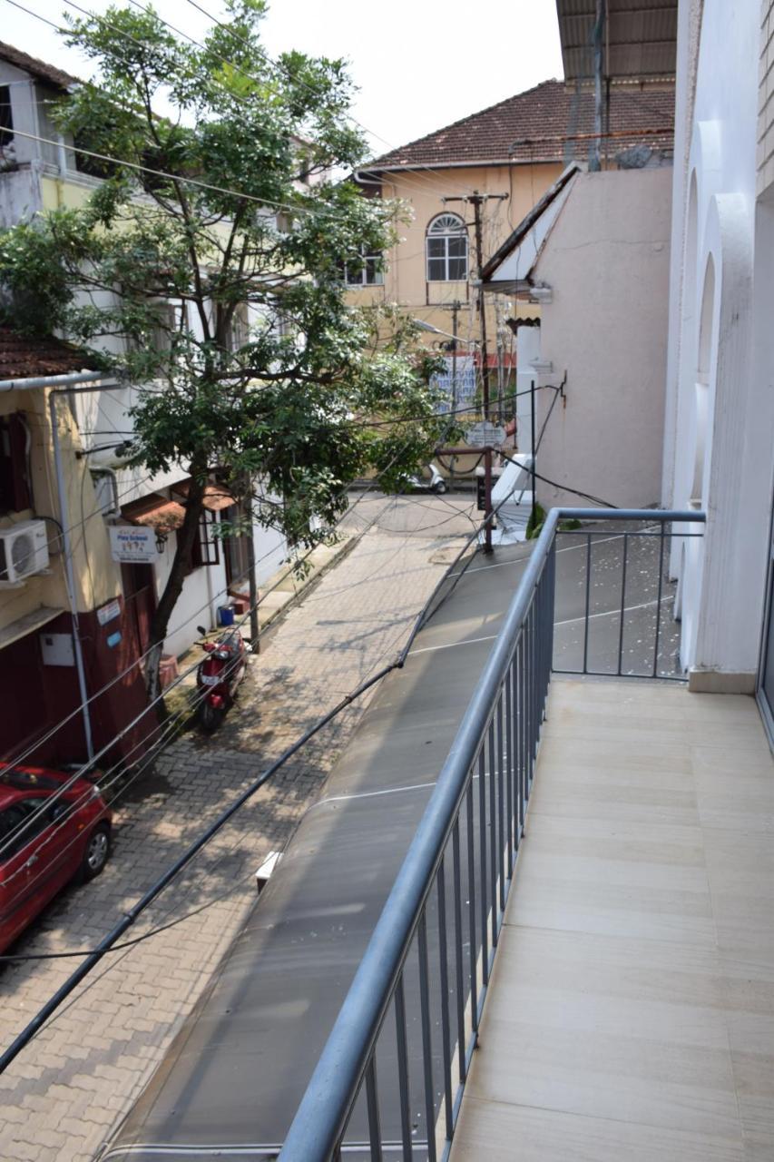 Fort Muziris Kochi Bagian luar foto